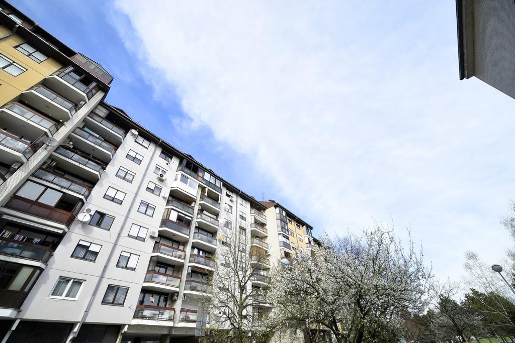 Garden Apartment Zagreb Buitenkant foto