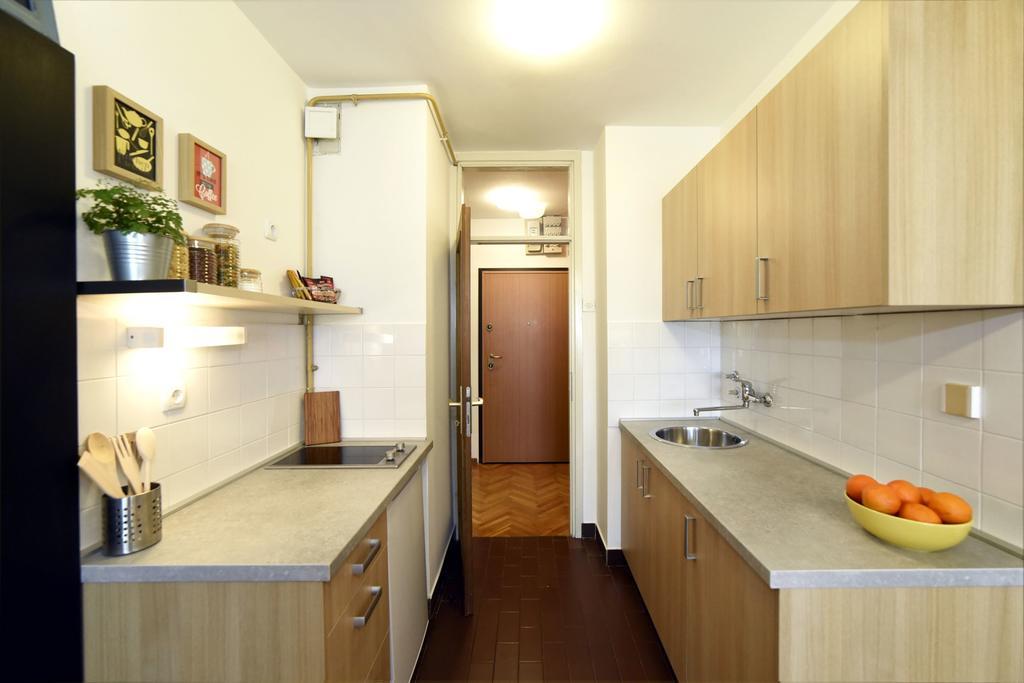 Garden Apartment Zagreb Buitenkant foto